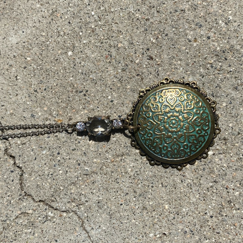 Necklaces - Picture 2 of 5